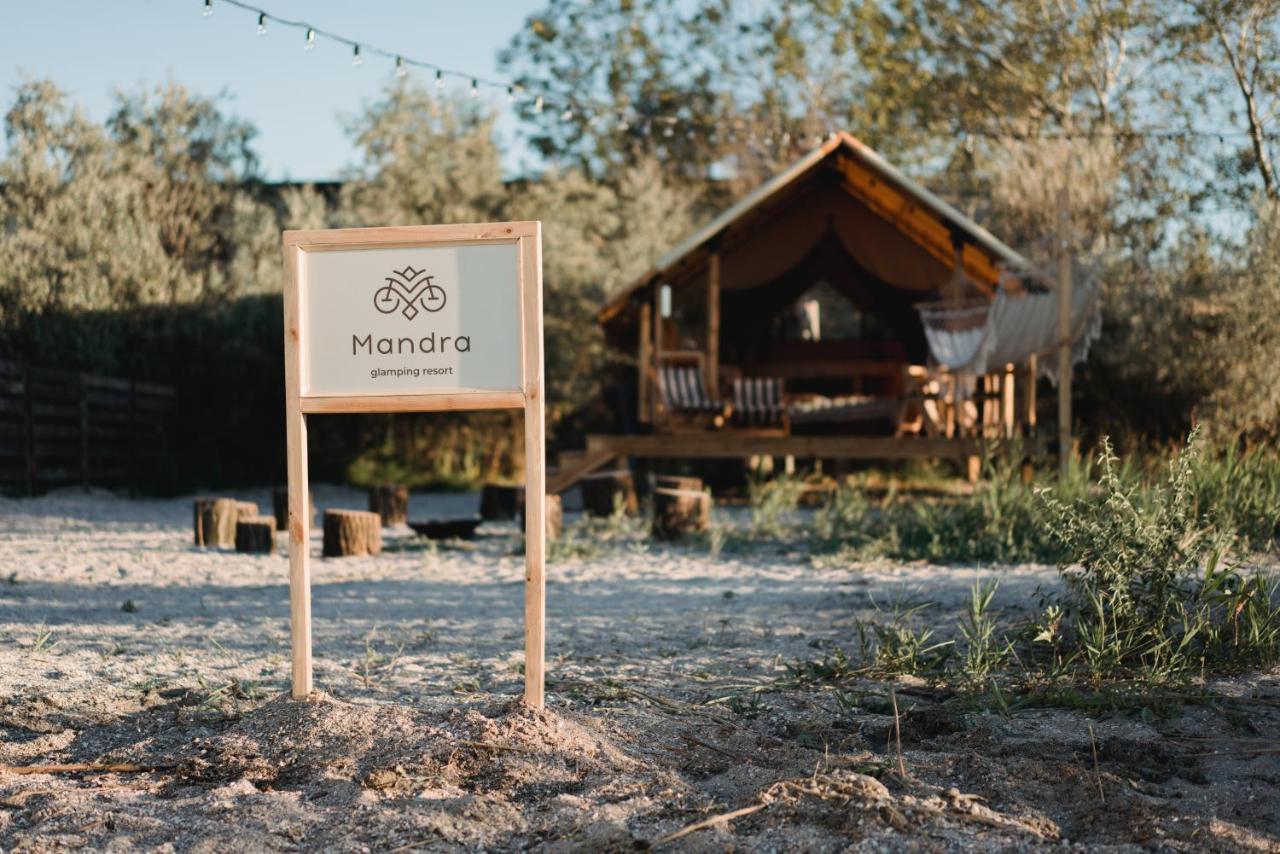 מלון זאטוקה Glamping Mandra מראה חיצוני תמונה